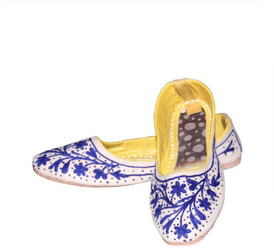 

Bharat Plaza Mojaris For Women(Multicolor, Multi-coloured