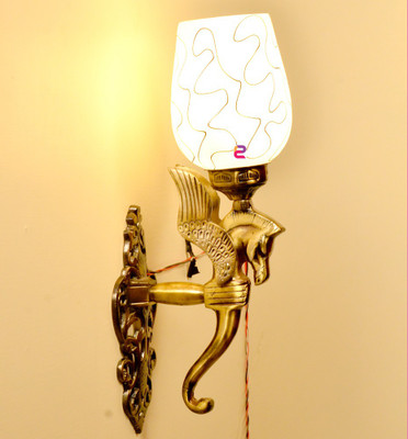 

Creaze Wallchiere Wall Lamp