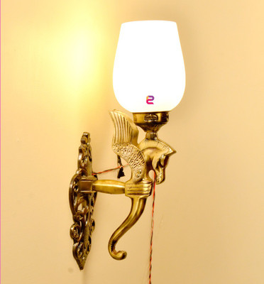 

Creaze Wallchiere Wall Lamp