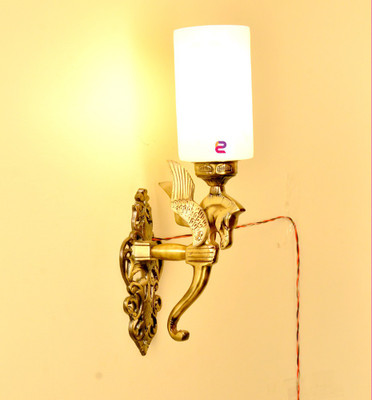

Creaze Wallchiere Wall Lamp