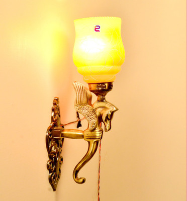 

Creaze Wallchiere Wall Lamp