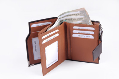 

wood n leather in design Men Brown Genuine Leather Wallet(10 Card Slots), Brn