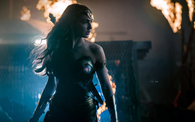 

Gal Gadot Wonder Woman Justice League ON HI QUALITY LARGE PRINT 36X24 INCHES Photographic Paper(36 inch X 24 inch, Rolled)