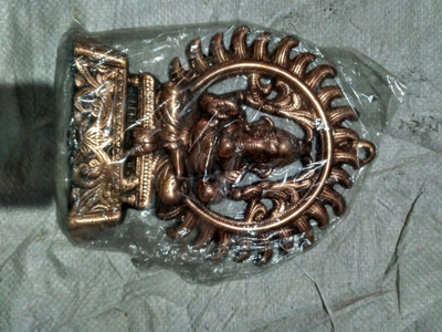 

MATERIALCRAFT STANDING KIRAN GANESH PLATE Decorative Showpiece - 19.5 cm(Aluminium, Brown)