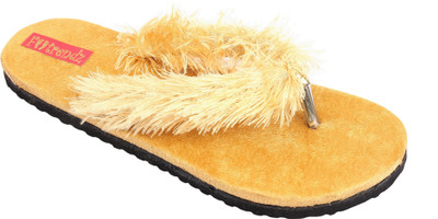 

Footrendz Women Gold Flats