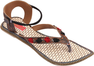 

Footrendz Women Black Flats