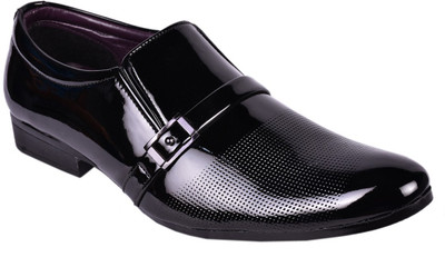 

somugi Black Patent leather Formal Slip on Shoes Slip On For Men(Black