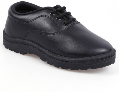 

Goldstar Boys & Girls Lace Walking Shoes(Black