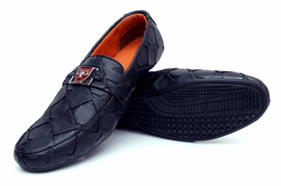 

Buenos Buckler Black Solid Loafers For Men(Black