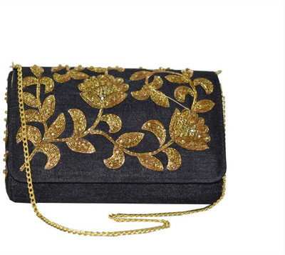 

Falah Party Black Clutch