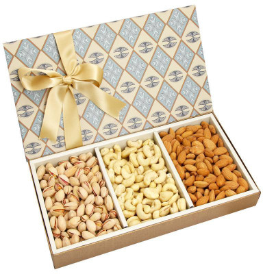 

Ghasitaram Gifts Grey Cashew, Almonds, Pistachios 600 gms(600 g, Box)