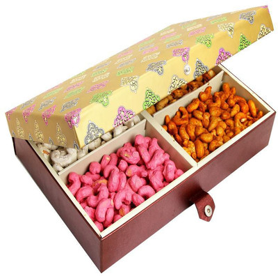 

Ghasitaram Gifts Gold Printed 4 Part Assorted Cashews 800 gms(800 g, Box)