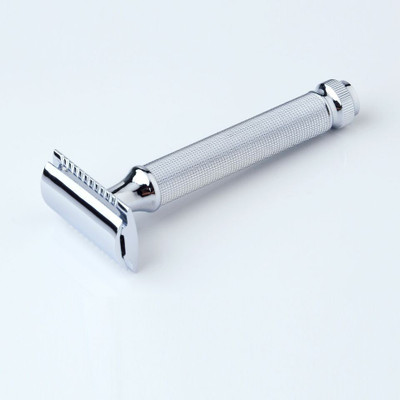 

Pearl Shaving (2 pieces)(twister) Double Edge Men’s/Boy’s T-121CHROME