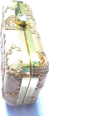 

Fashion Discovery Party Gold Clutch