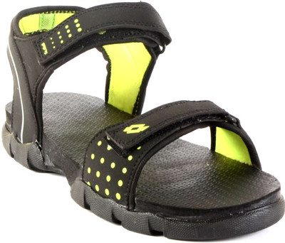 

Vinaya Men Black Sandals