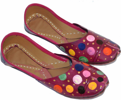 

iHandikart Handpainted Leather Jutti Jutis For Women(Multicolor, Multicolour