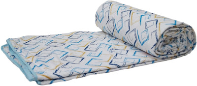 

Snuggle Abstract  Comforter(Cotton, Multicolor