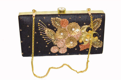 

Falah Party Black Clutch