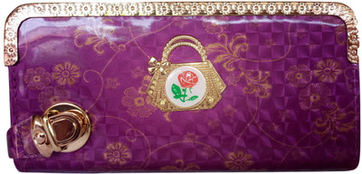 

model Party Purple Clutch