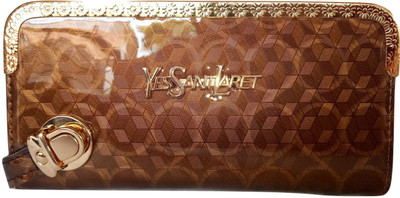 

model Party Brown Clutch