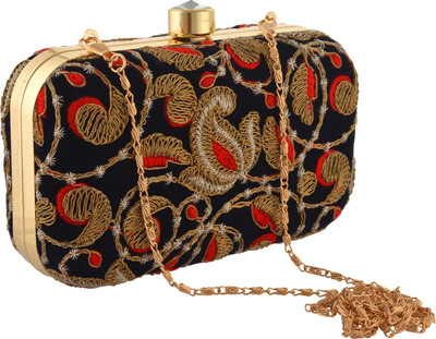 

Zephyrr Party Black Clutch
