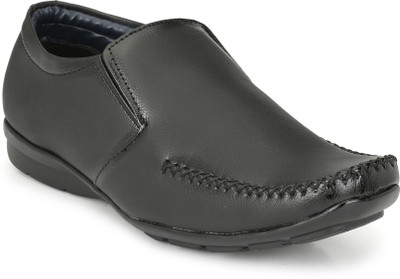 

BIG JUNIOR BJ298 Slip On For Men(Black
