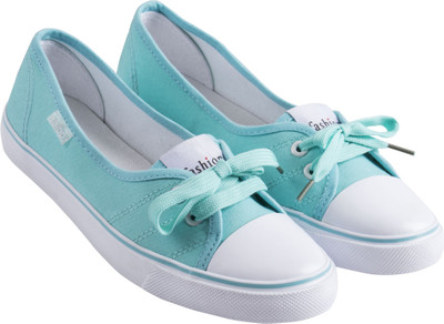 

MR R KING&QUEEN Slip On Sneakers For Women(Green