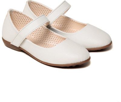 

Adorn Girls Velcro Ballerinas(White