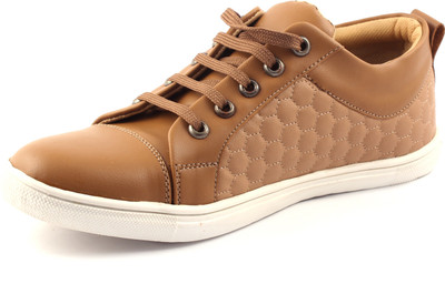 

be-MATE Football Canvas Casuals For Men(Beige