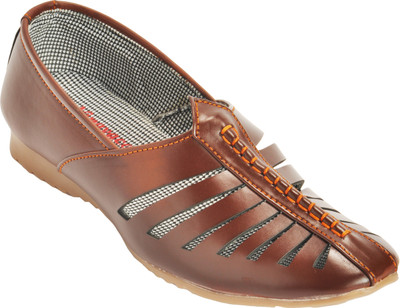 

Kolapuri Center Boys Slip-on Flats(Brown