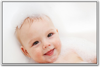 

Akhuratha Wall Poster Cute Baby Bathing Paper Print(12 inch X 18 inch, Rolled)