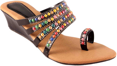 

Rangmor Women Multi::Black Wedges
