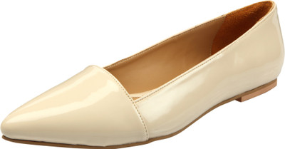 

Heels & Shoes Casuals For Women(Beige