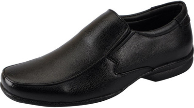 

Bata 851-6687 Slip On For Men(Black, Black color