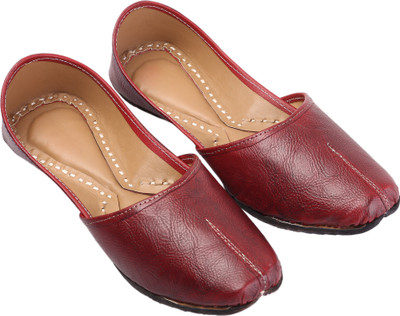 

DFR Textured Ethnic Punjabi Maroon Jutis For Men(Maroon