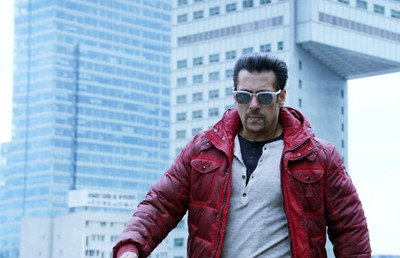 

Wall Poster Salman Khan in Kick Paper Print(12 inch X 18 inch, Rolled)