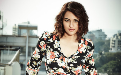 

Aabhaas Wall Poster Sonakshi Sinha Bollywood Paper Print(12 inch X 18 inch, Rolled)