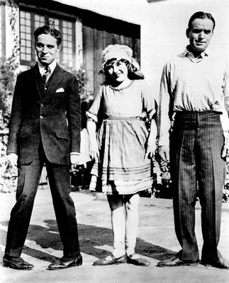 

Wall Poster Charlie Chaplin Paper Print(12 inch X 18 inch, Rolled)