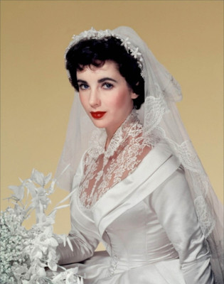 

Wall Poster Elizabeth Taylor Paper Print(12 inch X 18 inch, Rolled)