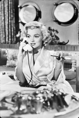 

Aabhaas Wall Poster Marilyn Monoroe Paper Print(12 inch X 18 inch, Rolled)