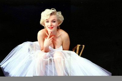 

Aabhaas Wall Poster Marilyn Monroe Paper Print(12 inch X 18 inch, Rolled)