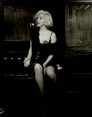 

Aabhaas Wall Poster Marilyn Monoroe Paper Print(12 inch X 18 inch, Rolled)
