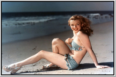

Wall Poster Marilyn Monroe American Actress Paper Print(12 inch X 18 inch, Rolled)