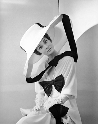 

Wall Poster Audrey Hepburn Paper Print(12 inch X 18 inch, Rolled)