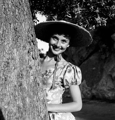 

Aabhaas Wall Poster Audrey Hepburn Paper Print(12 inch X 18 inch, Rolled)
