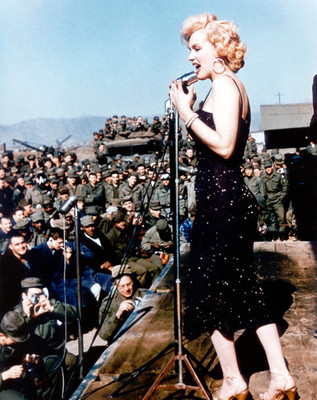 

Wall Poster Marilyn Monoroe Paper Print(12 inch X 18 inch, Rolled)