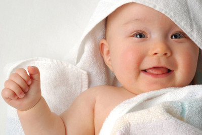 Wall Poster Happy Baby Paper Print(12 inch X 18 inch, Rolled)