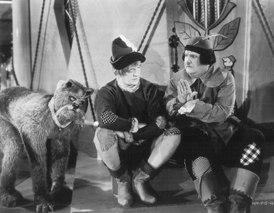 

Akhuratha Designs Wall Poster Laurel & Hardy Paper Print(12 inch X 18 inch, Rolled)