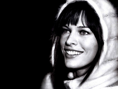 

Wall Poster Milla Jovovich Paper Print(12 inch X 18 inch, Rolled)