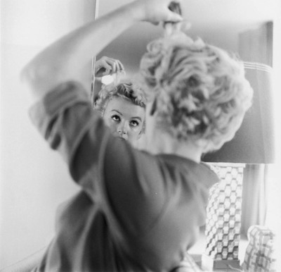 

Aabhaas Wall Poster Marilyn Monoroe Paper Print(12 inch X 18 inch, Rolled)